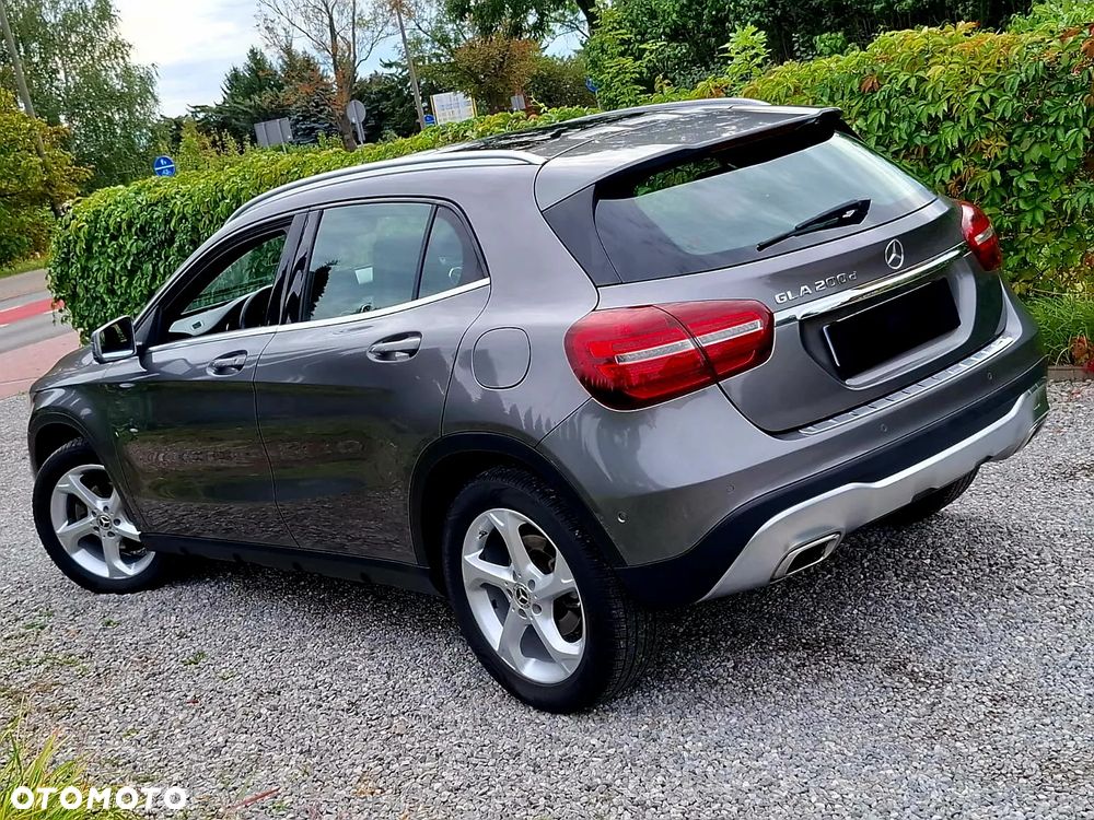 Mercedes-Benz GLA - 6