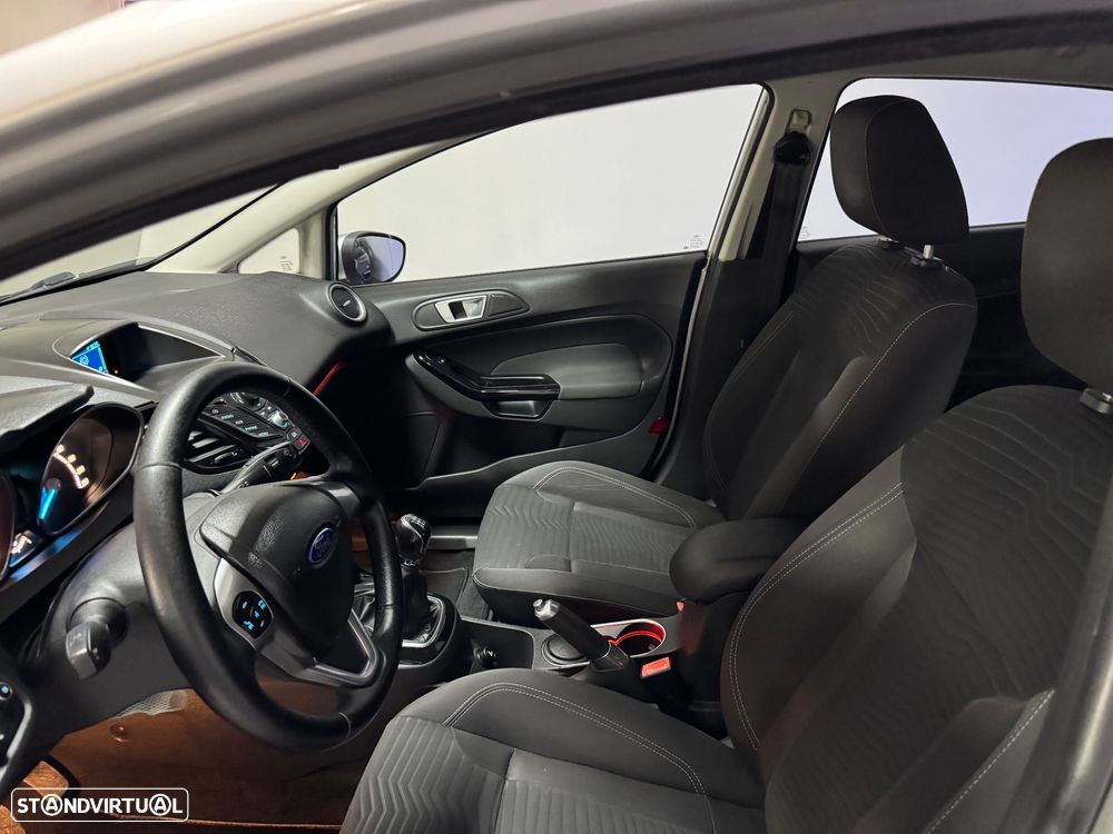 Ford Fiesta 1.0 T EcoBoost Titanium - 30