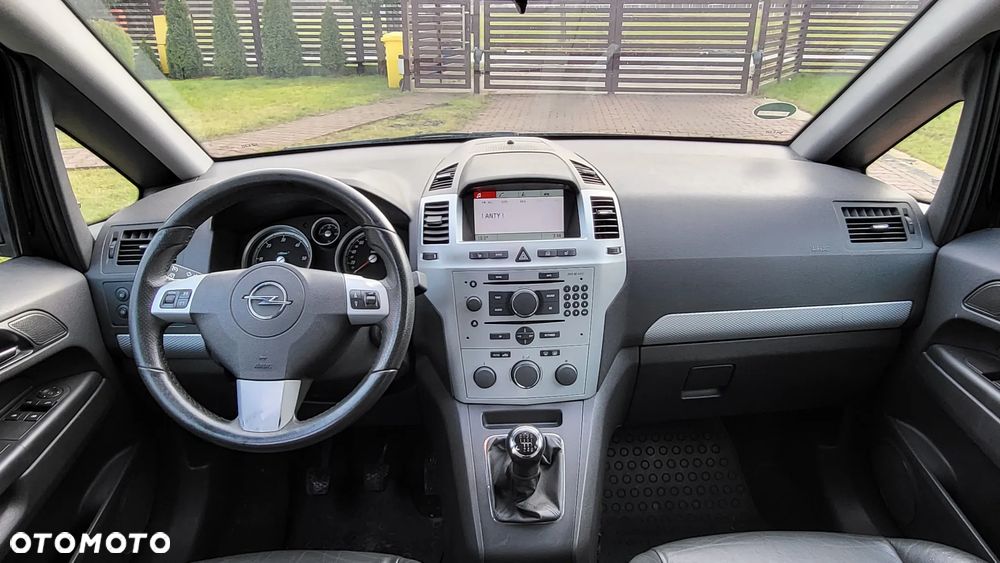 Opel Zafira - 8