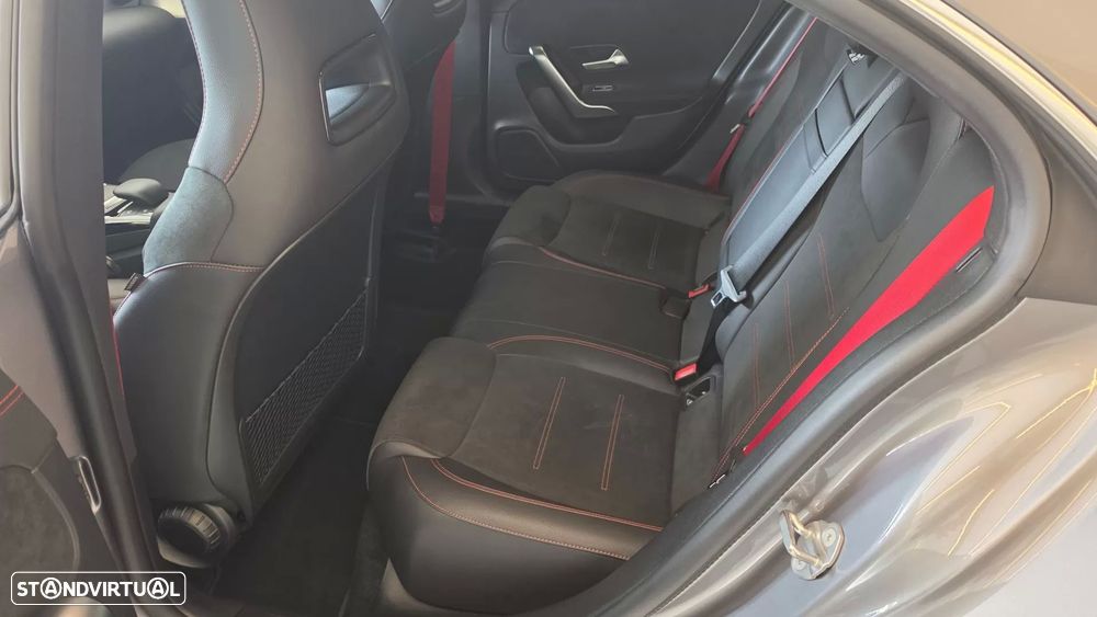 Mercedes-Benz CLA 35 AMG 4Matic - 52