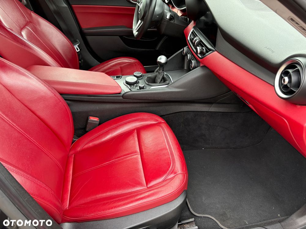 Alfa Romeo Giulia 2.2 D Turbo Super - 15