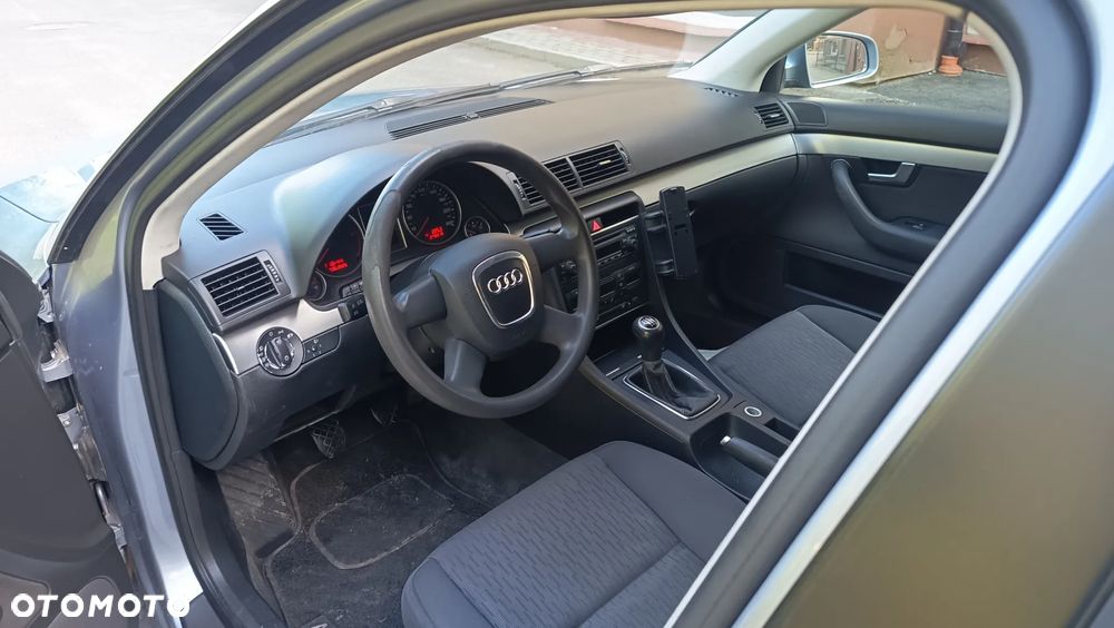 Audi A4 Avant 2.0 TDI - 9