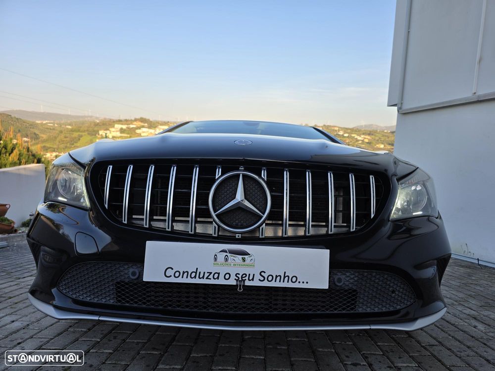 Mercedes-Benz CLA 180 d Shooting Brake AMG Line - 32