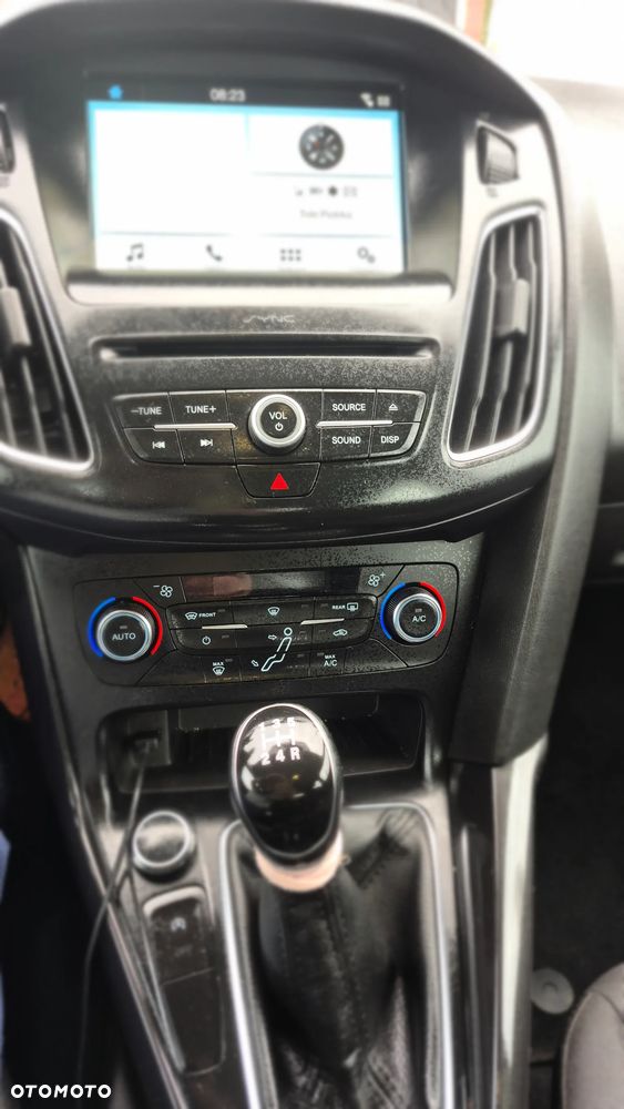 Ford Focus 1.0 EcoBoost Titanium ASS - 6