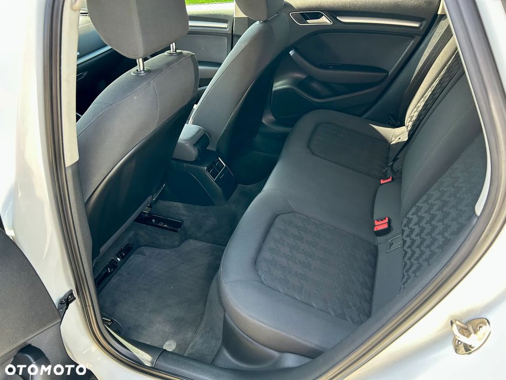 Audi A3 Sportback 1.6 TDI - 7