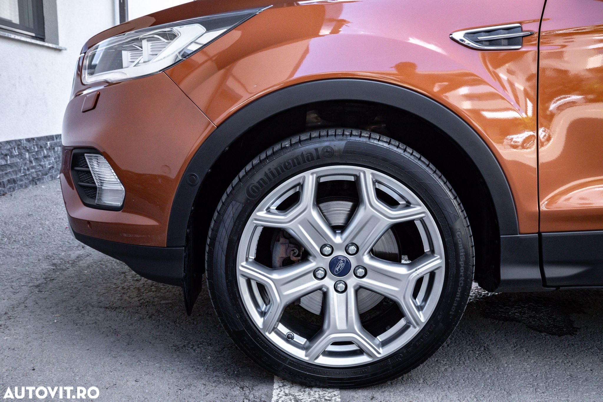 Ford Kuga 2.0 TDCi 4x4 Aut. SYNC - 14