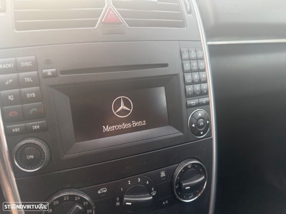 Mercedes-Benz B 180 CDi - 14
