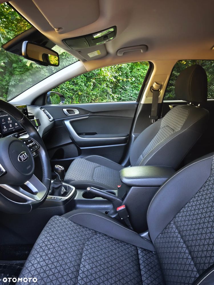 Kia Ceed 1.6 CRDi SCR M - 29