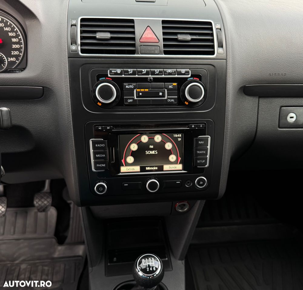 Volkswagen Touran Cross 1.6 TDI - 19