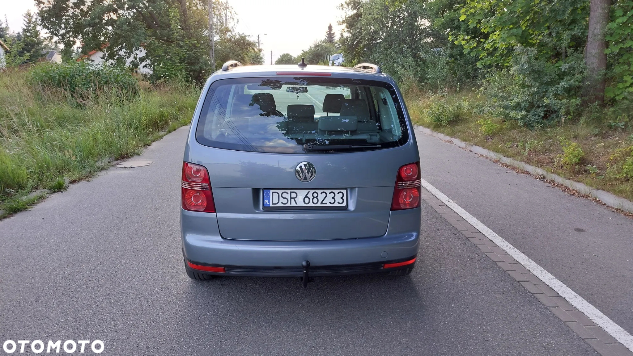 Volkswagen Touran - 10