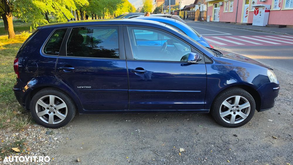 Volkswagen Polo - 2