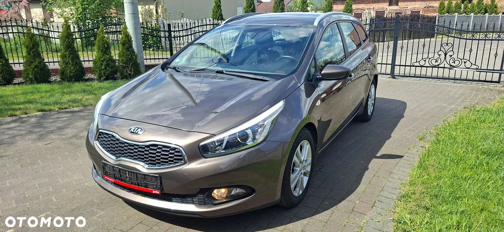 Kia Ceed 1.6 GDI Vision - 11