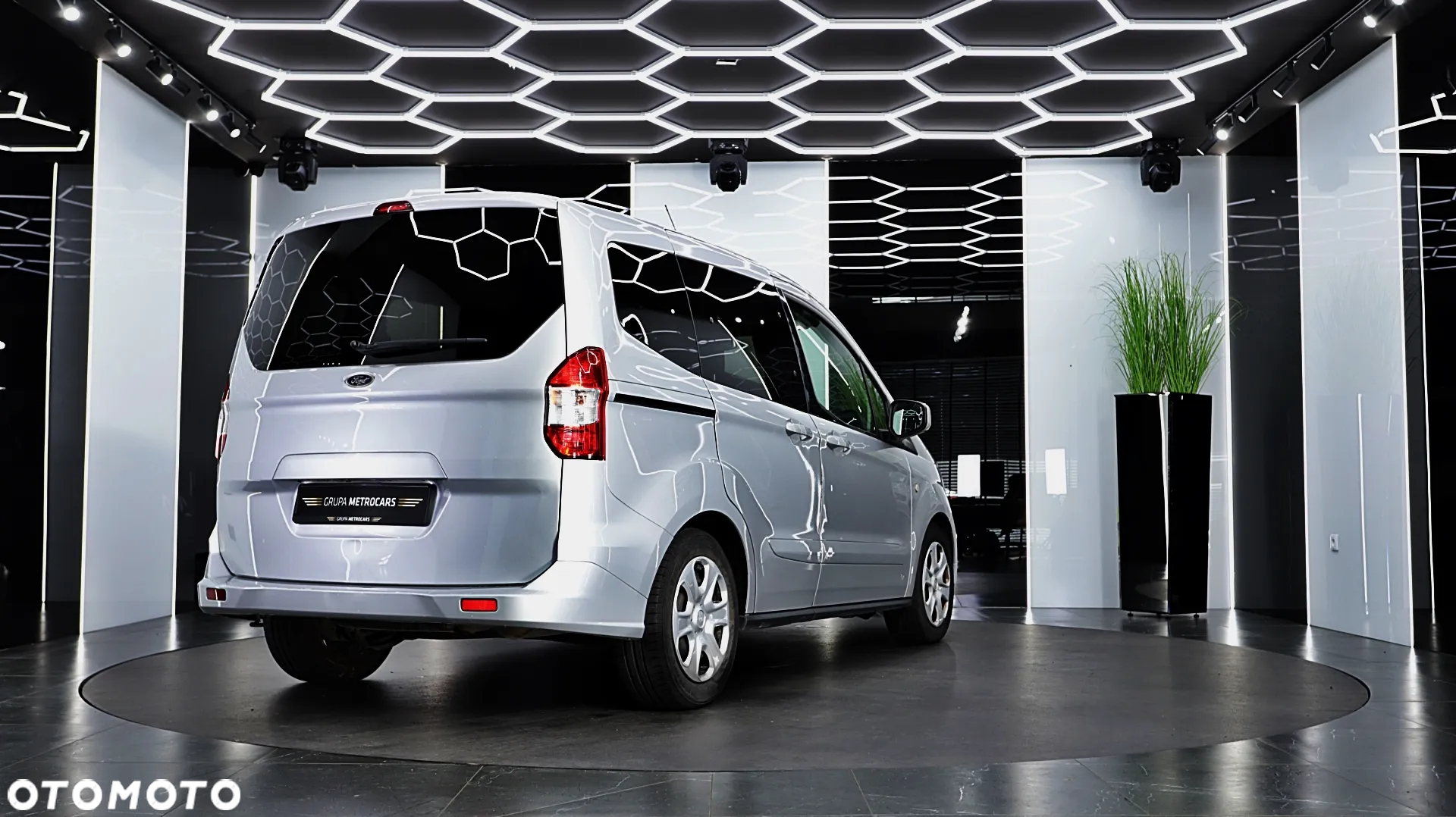 Ford Tourneo Courier 1.5 TDCi Trend - 8