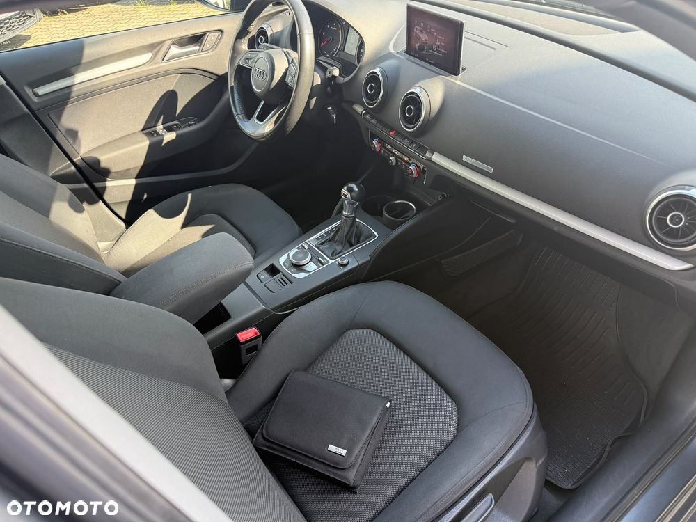 Audi A3 Sportback 1.6 TDI S tronic - 7