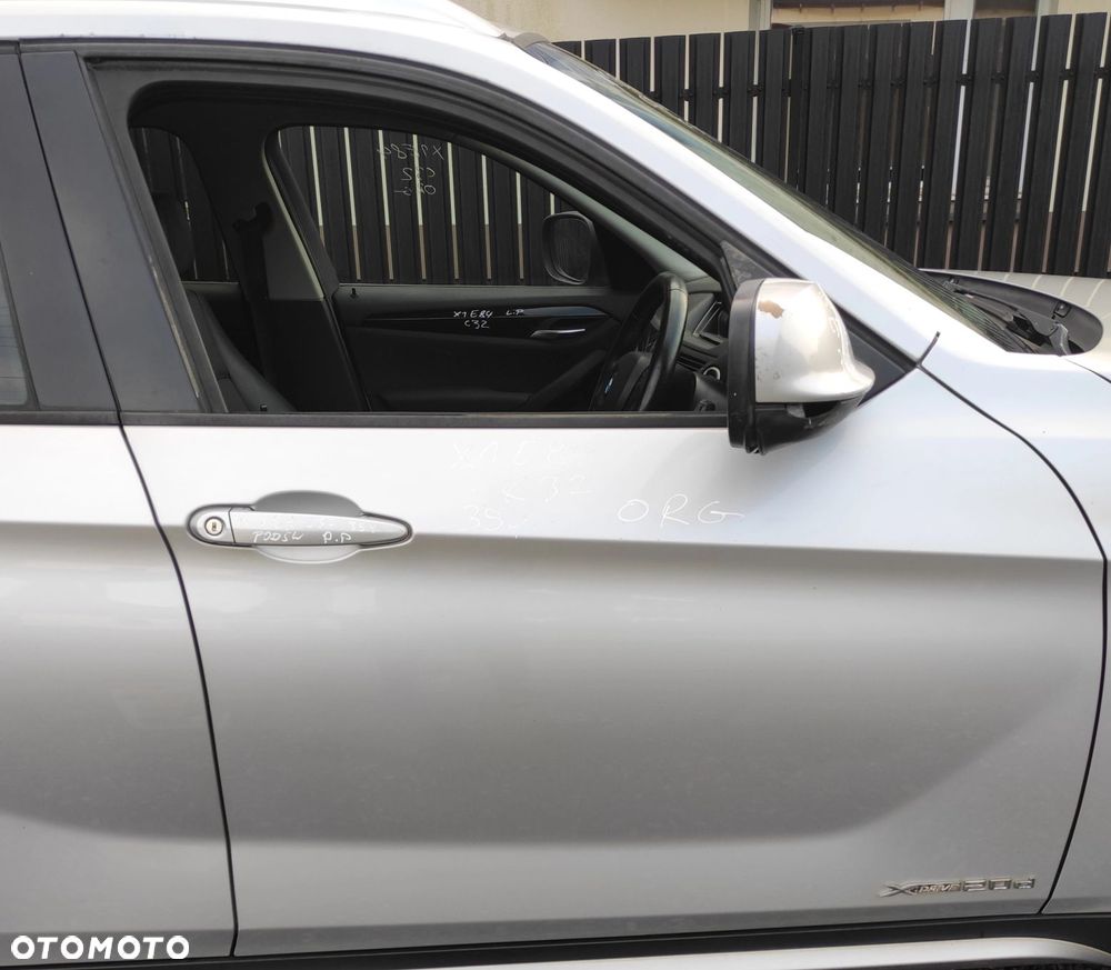 DRZWI PRAWY PRZÓD PRZEDNIE BMW X1 E84 354 TTIANSILBER ORG LAKIER