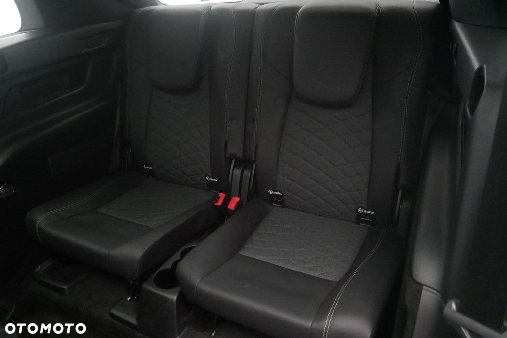 Mercedes-Benz GLB - 17