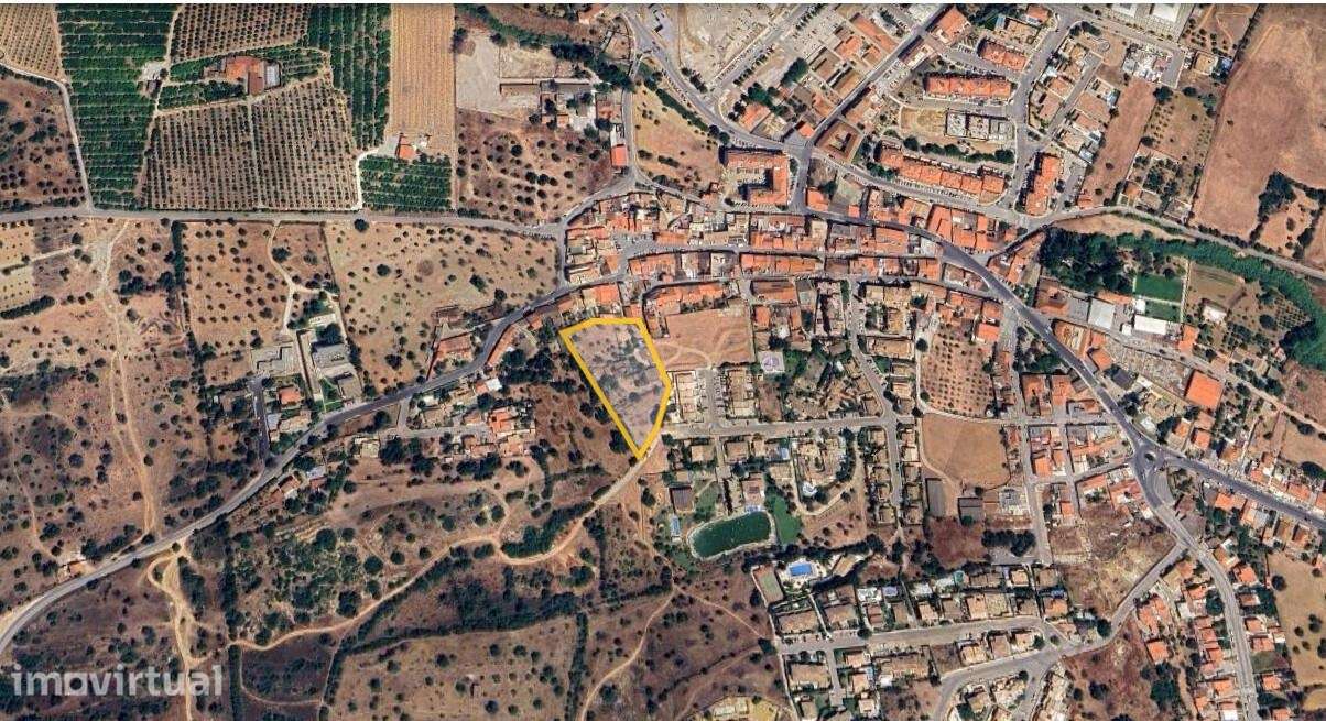 Quinta no Centro do Algoz - Silves com 5.720 m2 - Grande imagem: 2/9