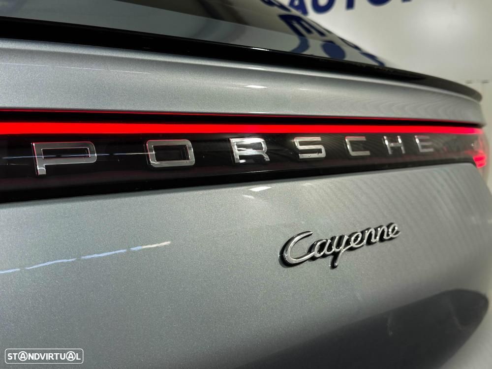 Porsche Cayenne Coupé E-Hybrid Platinum Edition - 20