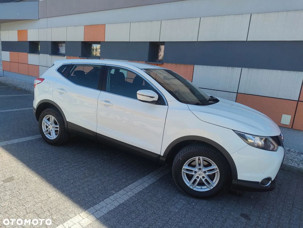 Nissan Qashqai 1.2 DIG-T Xtronic N-Vision - 2