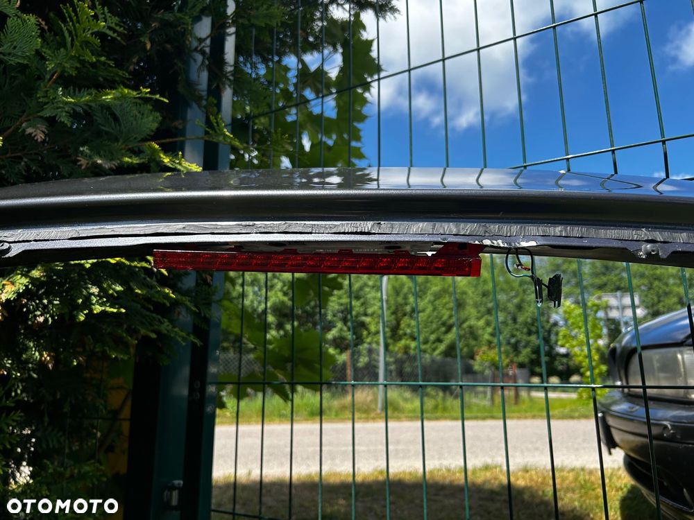 Klapa bagażnika BMW E87 120d Sparkling Graphite (A22) | Wycieraczka, Blenda, Antena - 3