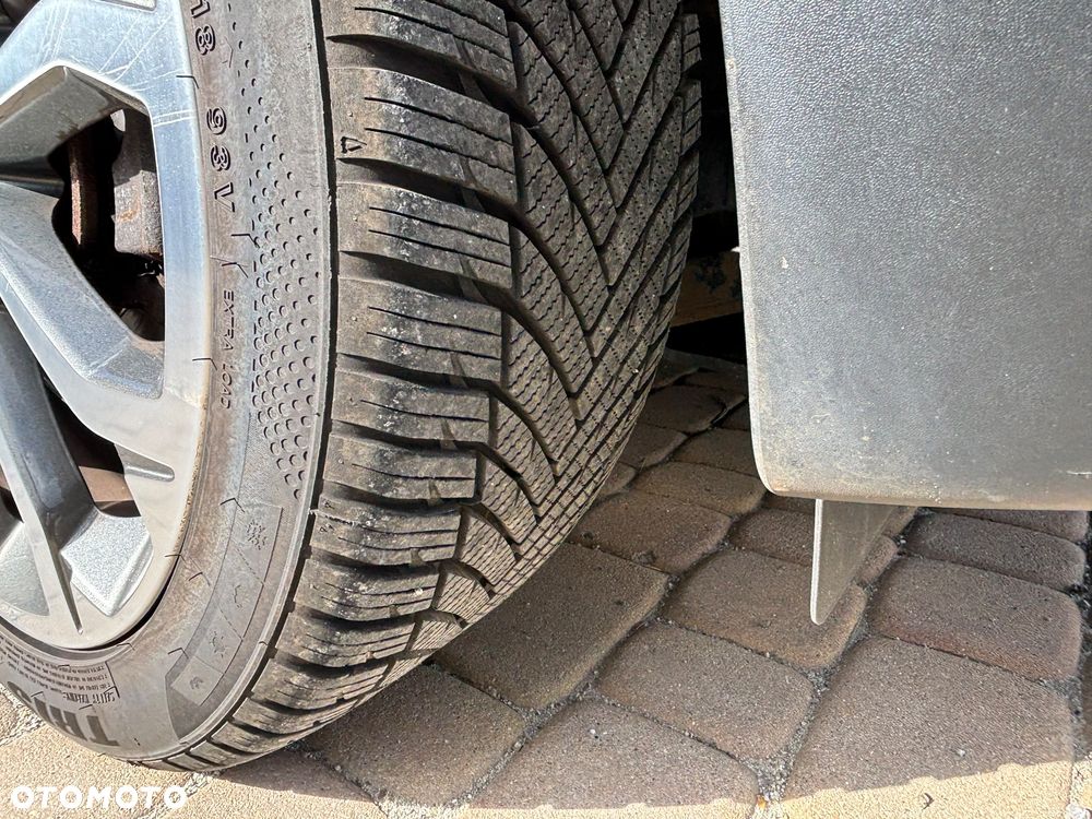 SsangYong/KGM Tivoli e-XGi 160 2WD Black+White - 20