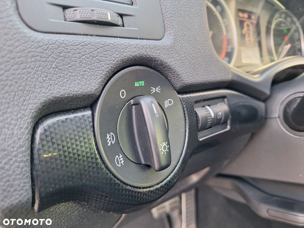 Skoda Octavia 2.0 TDI RS DSG - 19