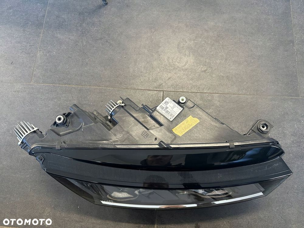 SKODA OCTAVIA IV LAMPA PRAWA PRZEDNIA PRZÓD 5E4941016A - 7