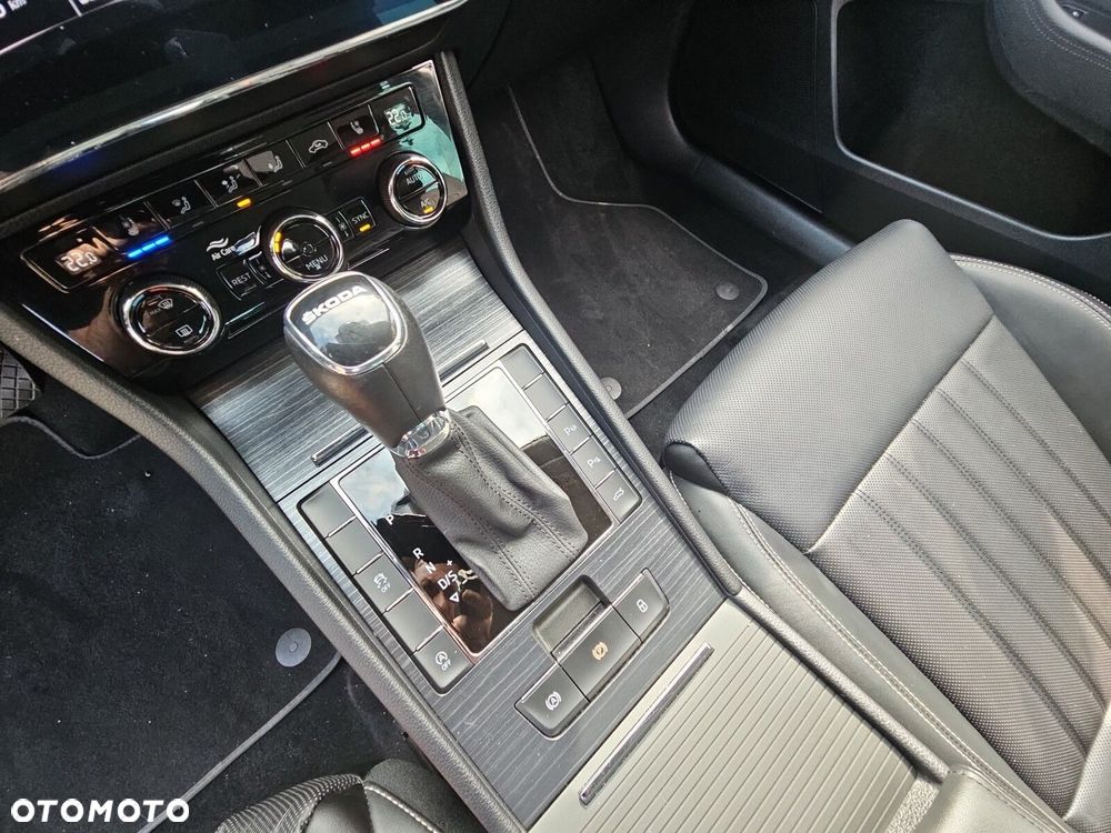 Skoda Superb 2.0 TDI SCR Style DSG - 18