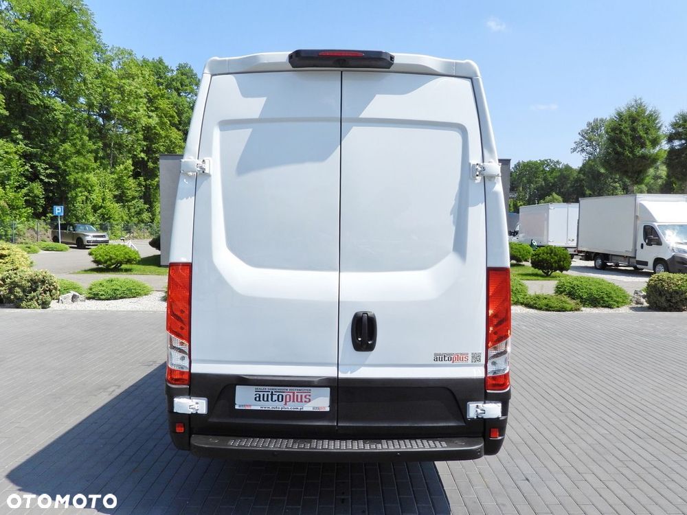 Iveco DAILY 35S16 FURGON BRYGADÓWKA 7 MIEJSC TEMPOMAT KLIMATYZACJA  160KM - 12