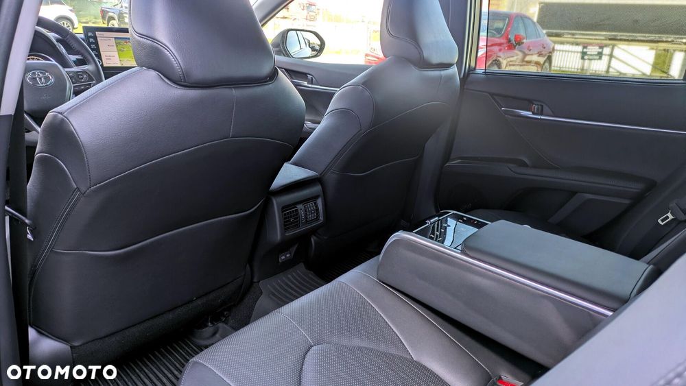 Toyota Camry 2.5 Hybrid Executive CVT - 9