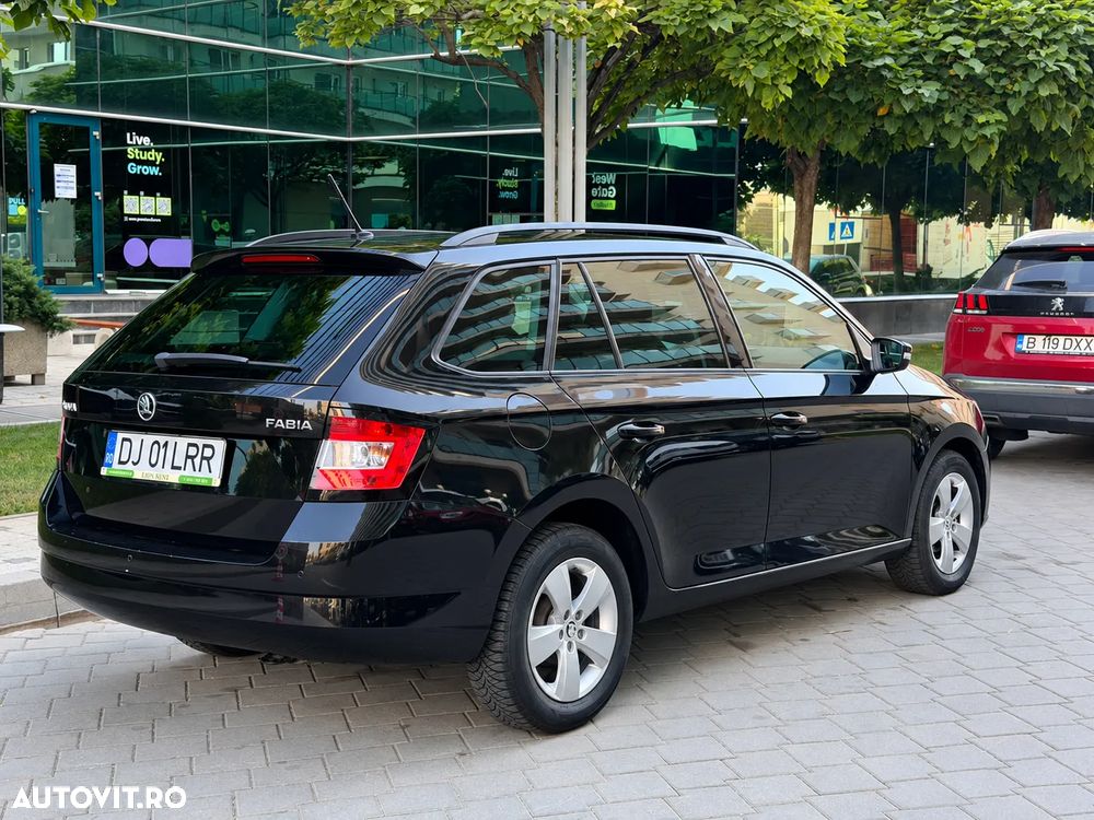 SKODA Fabia 2018 — imagine 3