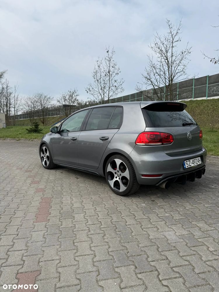 Volkswagen Golf 2.0 GTI - 6
