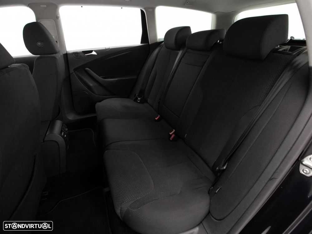 VW Passat Variant - 9