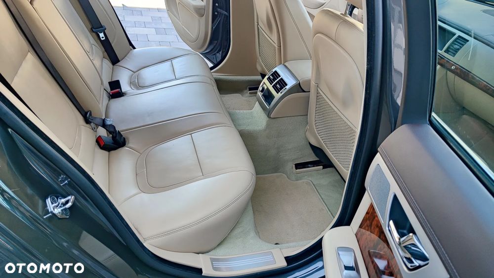 Jaguar XF 3.0 V6 Diesel S Premium Luxury - 24
