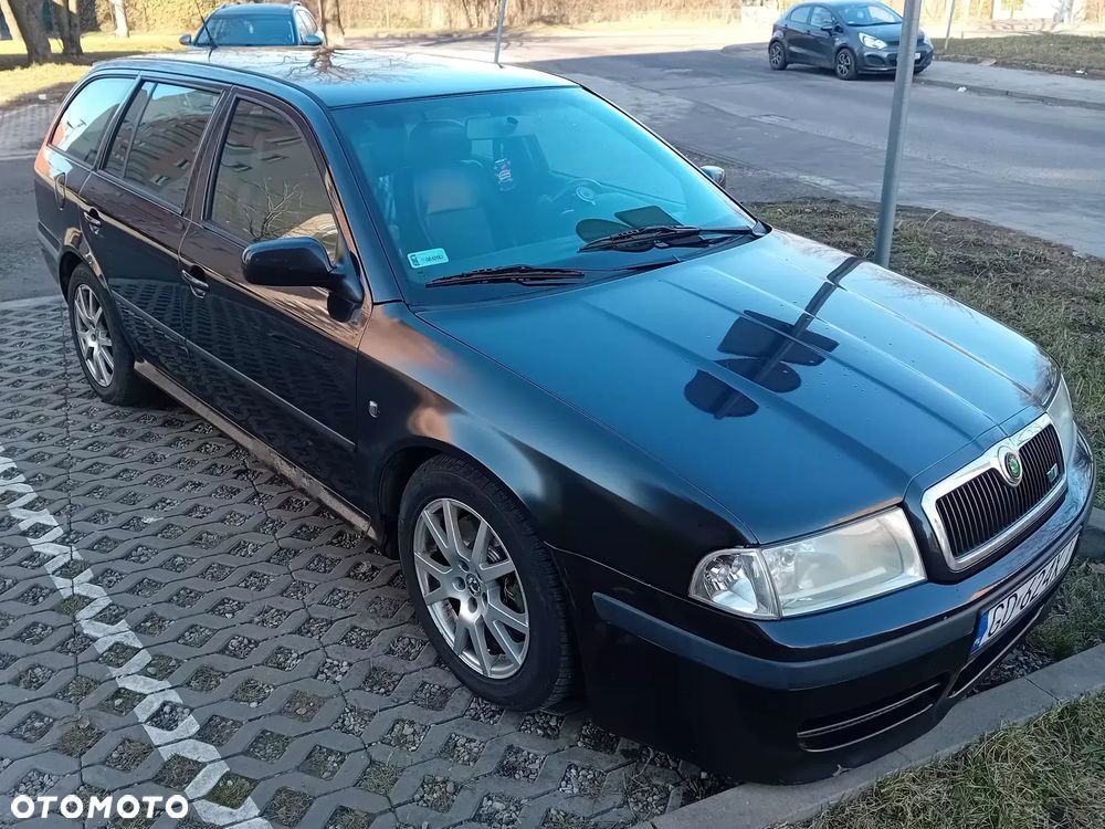 Skoda Octavia 1.8T RS - 2