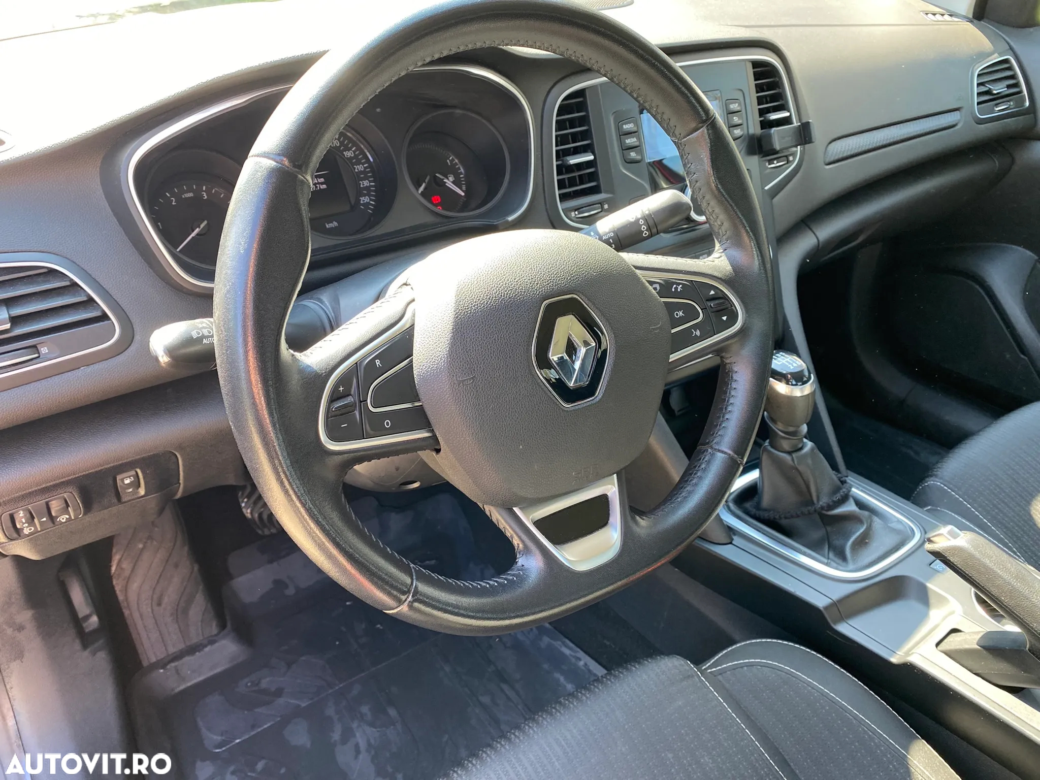 Renault Megane Energy dCi Zen - 13