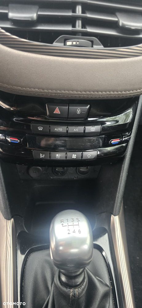 Peugeot 2008 e-HDi FAP 115 STOP & START Allure - 16