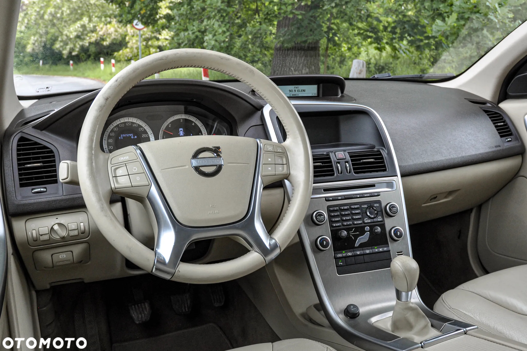Volvo XC 60 DRIVe Momentum - 9