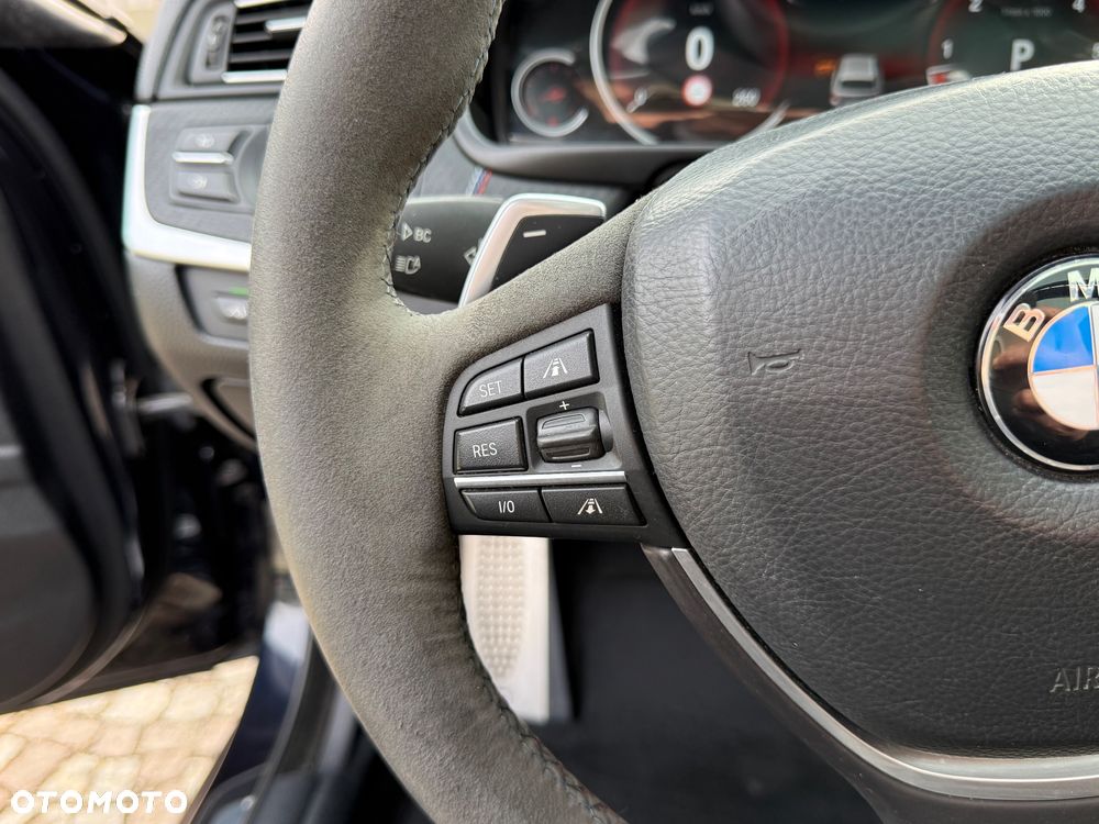 BMW Seria 5 530d xDrive Sport-Aut Luxury Line - 26