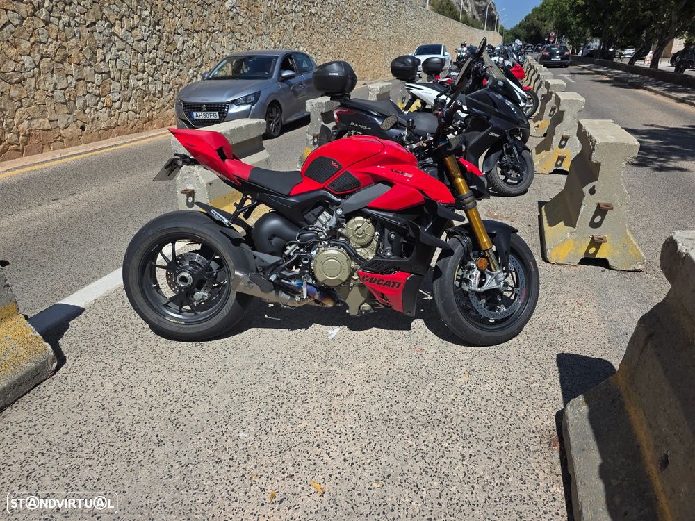 Ducati Streetfighter V4S - 1