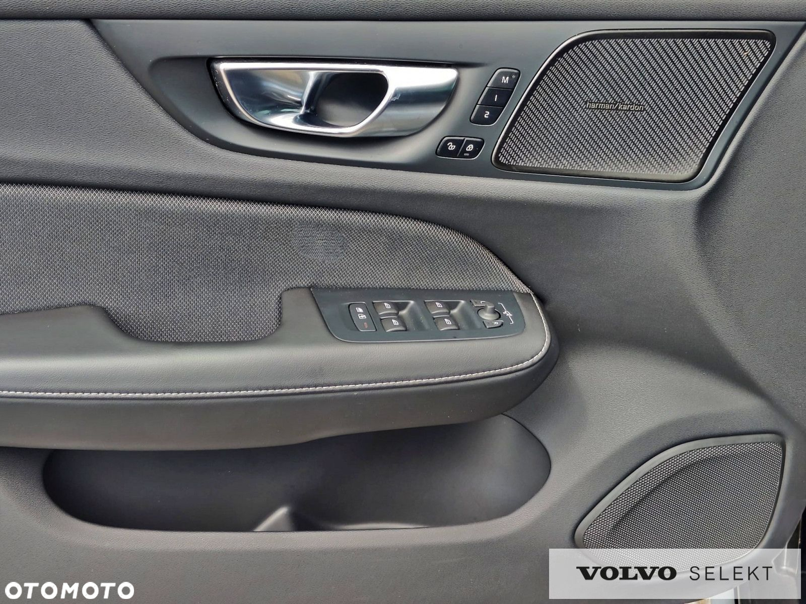 Volvo V60 Cross Country - 12