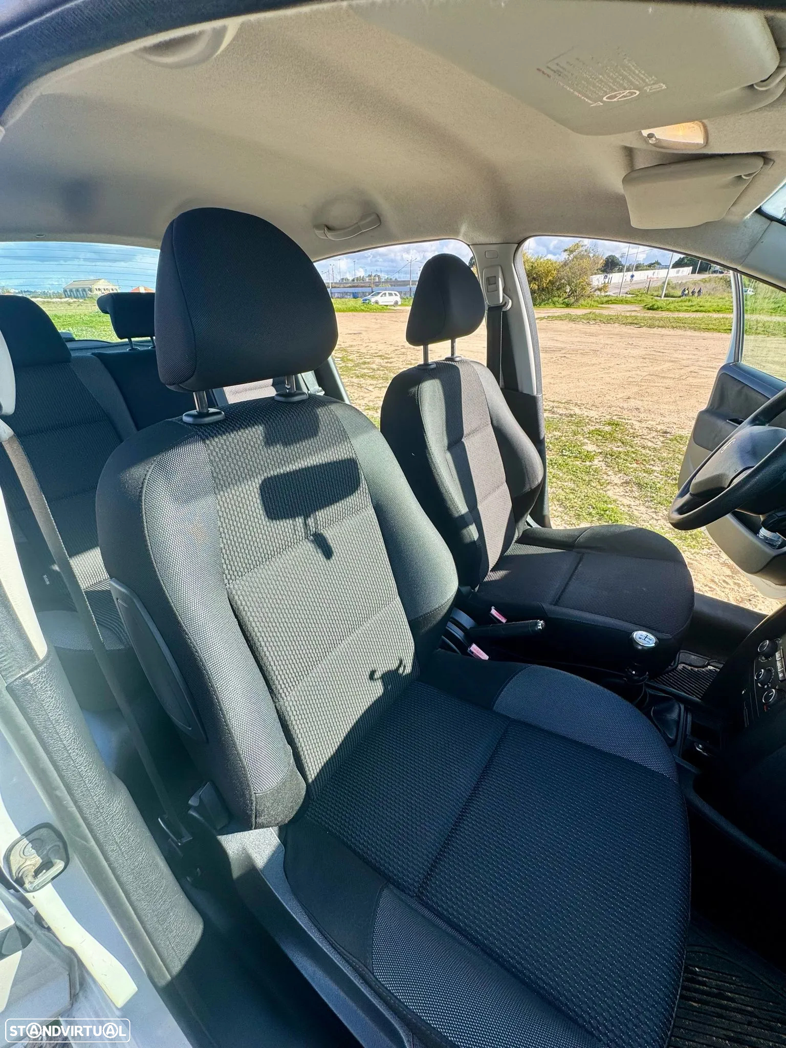 Peugeot 207 1.4 HDi WIP Nav - 13