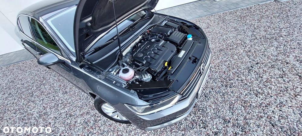 Volkswagen Passat 1.6 TDI BMT Comfortline - 33