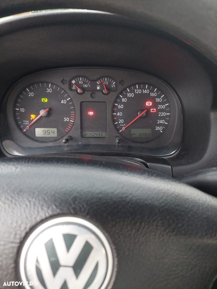Volkswagen Golf 1.9TDI Ocean Aut - 7