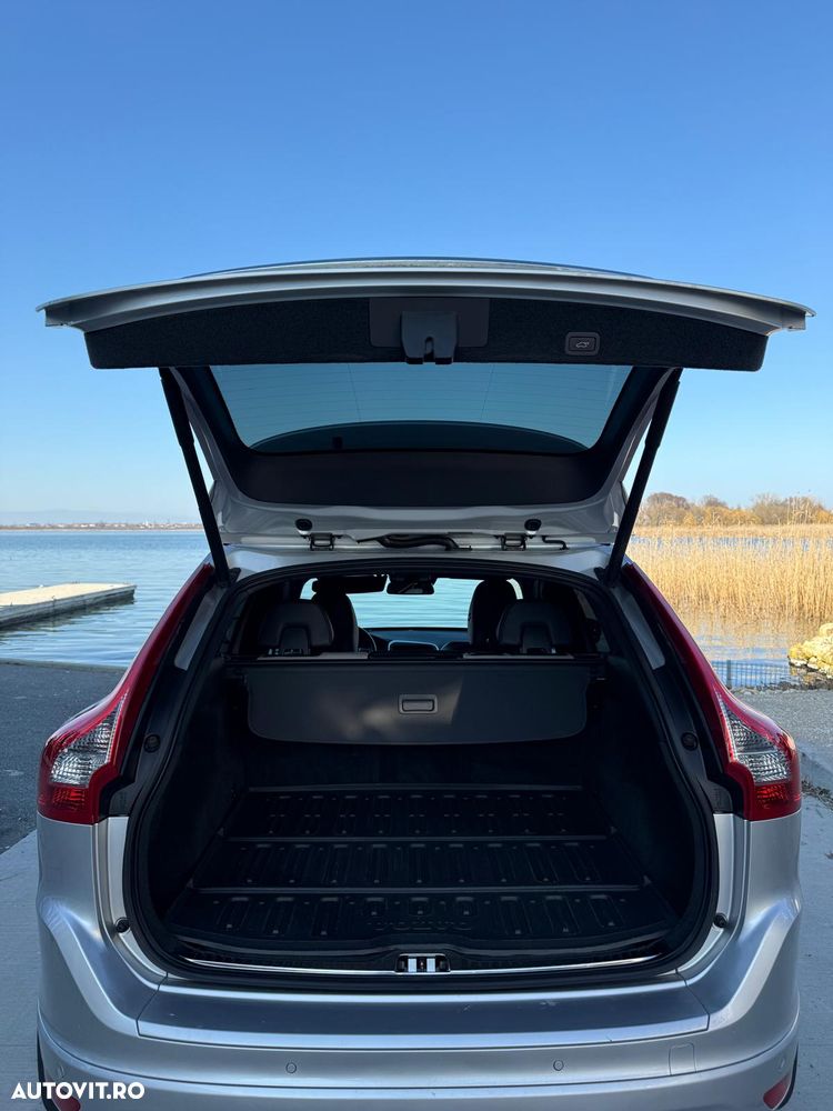 Volvo XC 60 D4 Geartronic Summum - 13