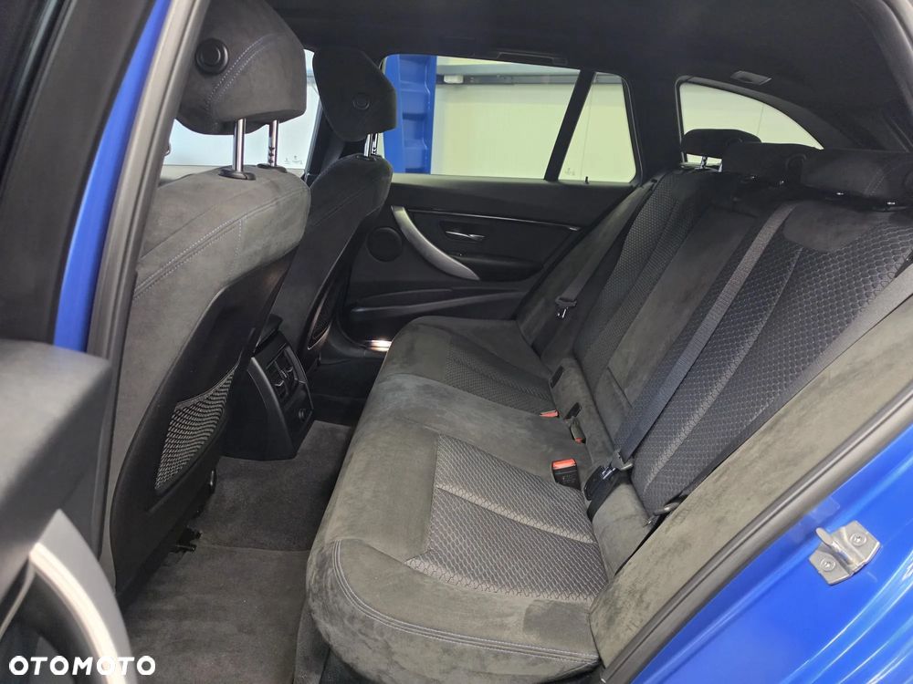BMW Seria 3 320d Edition M Sport Shadow - 29