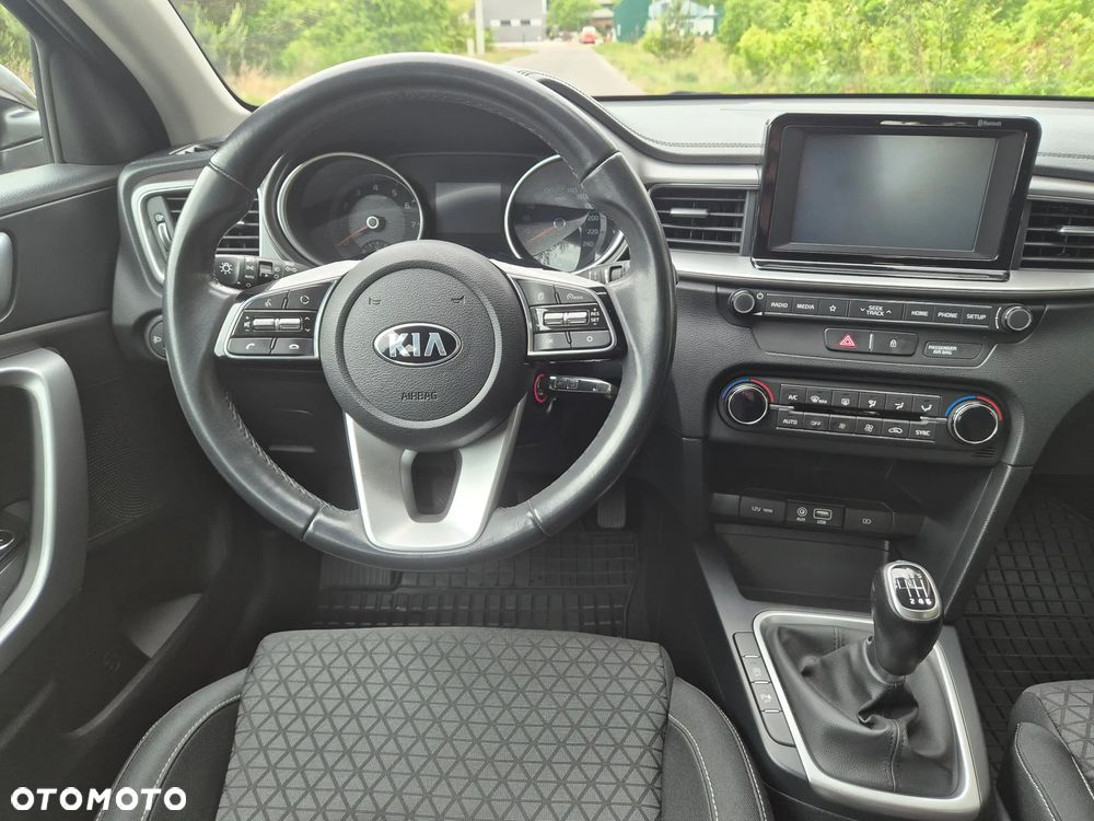 Kia Ceed 1.4 T-GDI M - 24