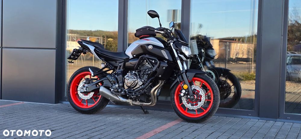 Yamaha MT - 5