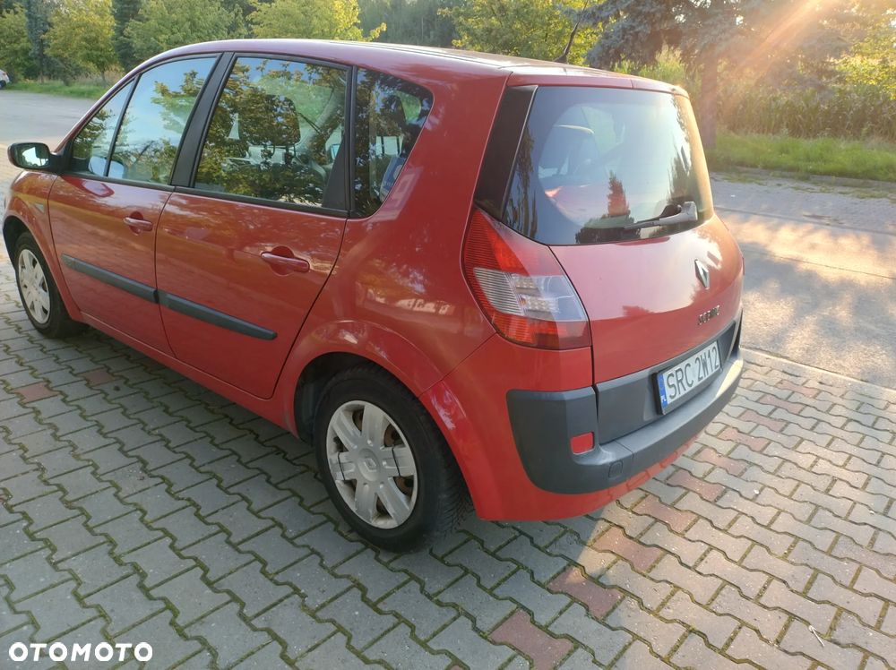 Renault Scenic 1.5 dCi Confort Authentique - 1