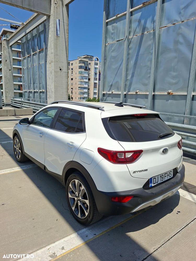 Kia Stonic 1.6 DSL HP Urban - 2